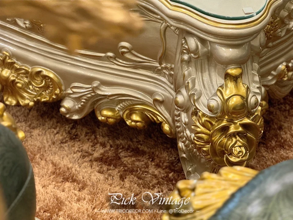 VERSAILLES PREMIUM ROYAL SOFA SET : ชุดโซฟาหลุยส์ 4ชิ้น (4+2+1 ที่นั่ง) พร้อมโต๊ะกลางสุดหรู รุ่น "เวอร์ไซยส์"