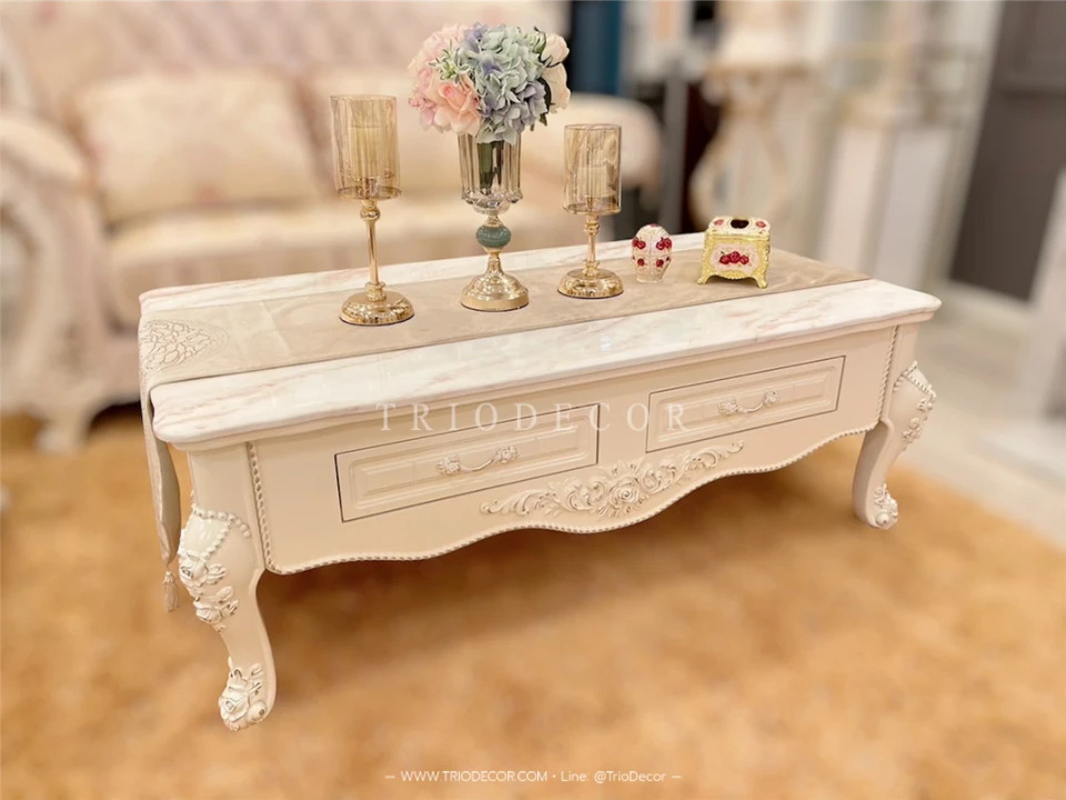 HARMONIA CLASSIC SOFA SET : ชุดโซฟาหลุยส์ 3ชิ้น (3+2+1ที่นั่ง) พร้อมหมอนอิงและโต๊ะกลางสุดหรู รุ่น "ฮาร์โมเนีย" สีขาว