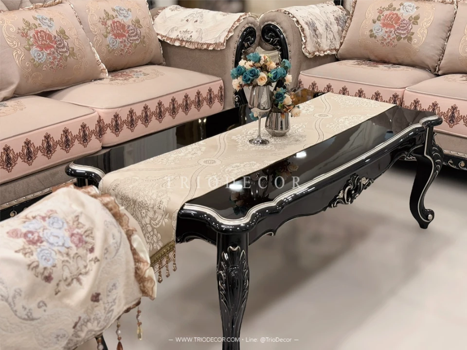 HARMONIA CLASSIC SOFA SET : ชุดโซฟาหลุยส์ 3ชิ้น (3+2+1ที่นั่ง) พร้อมหมอนอิงและโต๊ะกลางสุดหรู รุ่น "ฮาร์โมเนีย" สีโอ๊คดำ