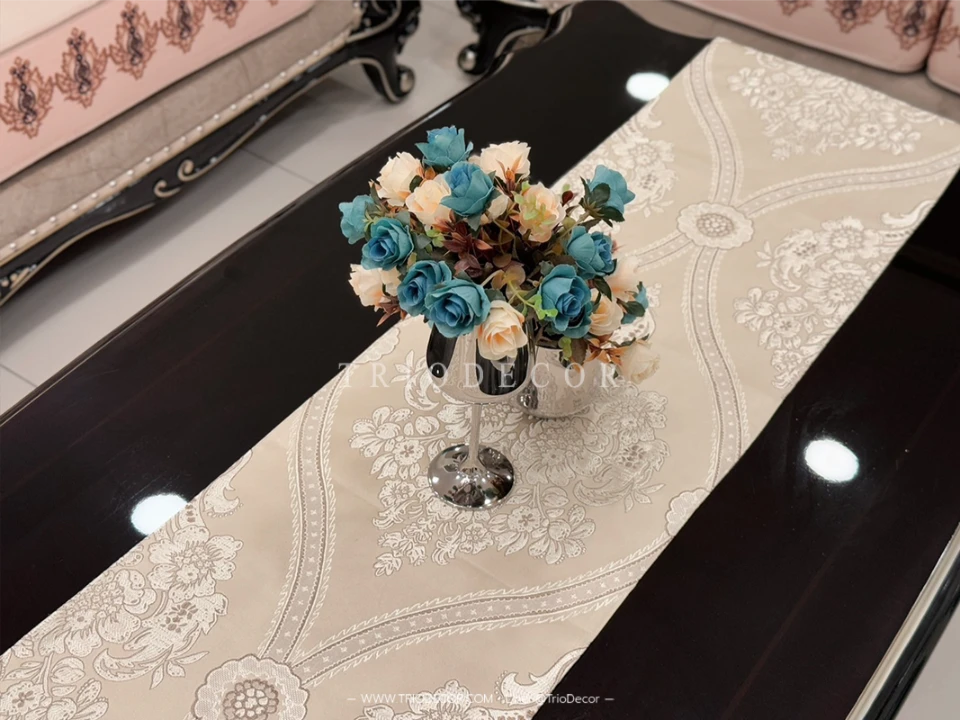 HARMONIA CLASSIC SOFA SET : ชุดโซฟาหลุยส์ 3ชิ้น (3+2+1ที่นั่ง) พร้อมหมอนอิงและโต๊ะกลางสุดหรู รุ่น "ฮาร์โมเนีย" สีโอ๊คดำ